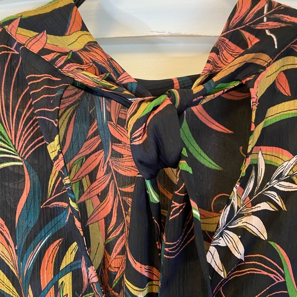 Sisley Black Silk Blouse with Leaf-Print - Picture 10 of 11